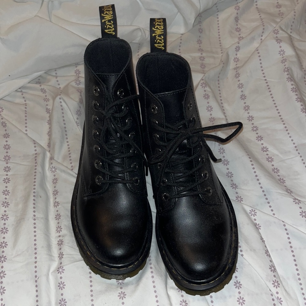 Doc Marten Luana in Black